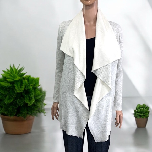 Jolie Heathered Gray Open Waterfall Raw Hem Cardigan with Pockets - Picture 9 of 16
